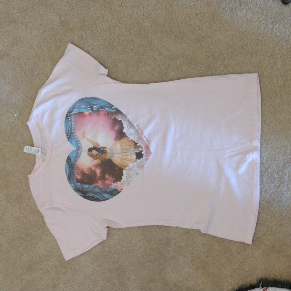 Tee shirt
